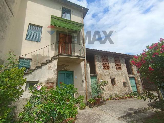 Villa Indipendente in vendita a Unione dei comuni Media Valle del Serchio, Coreglia Antelminelli