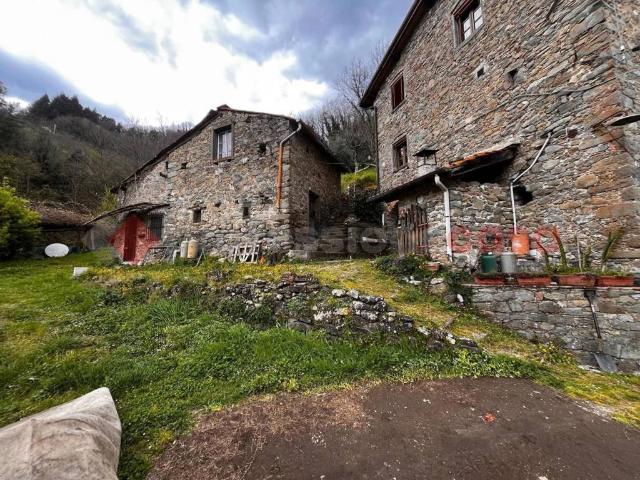 Villa Indipendente in vendita a Unione dei comuni Media Valle del Serchio, Coreglia Antelminelli
