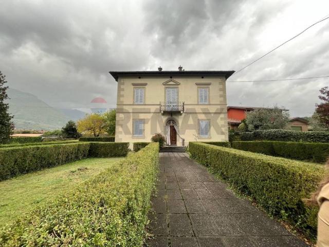 Villa Indipendente in vendita a Unione dei comuni Media Valle del Serchio, Coreglia Antelminelli