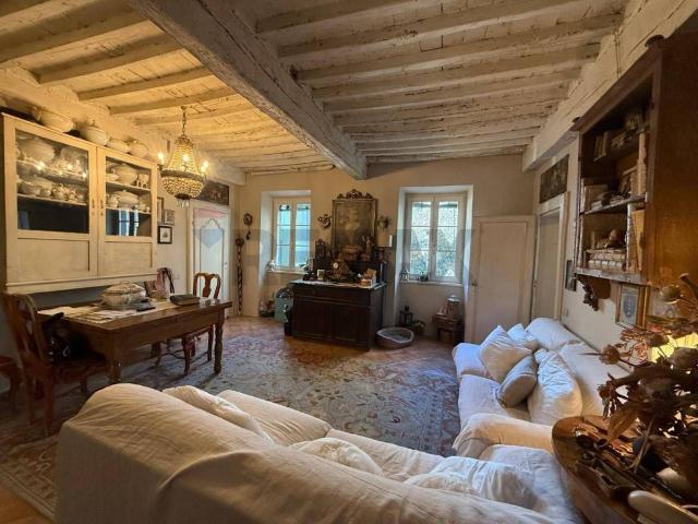 Villa Indipendente in vendita a Unione dei comuni Media Valle del Serchio, Coreglia Antelminelli