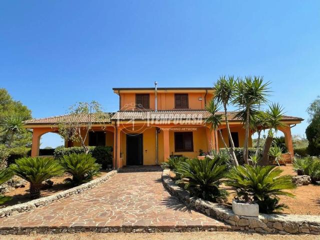 Villa Indipendente in vendita a Puglia, Lecce