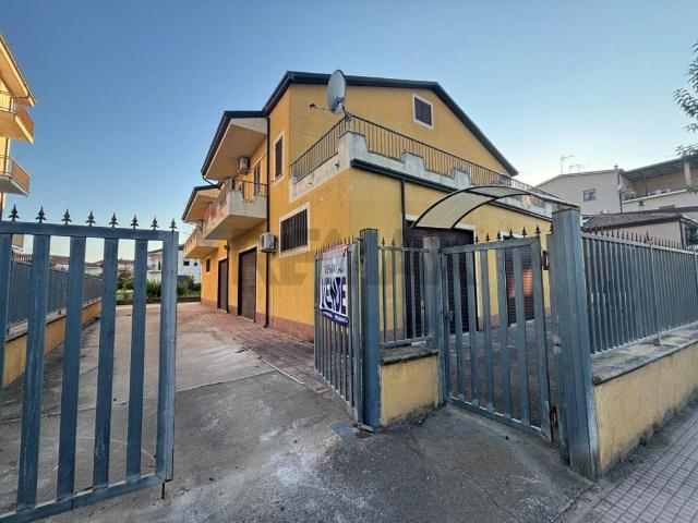 Villa Indipendente in vendita a Corigliano-Rossano, Calabria