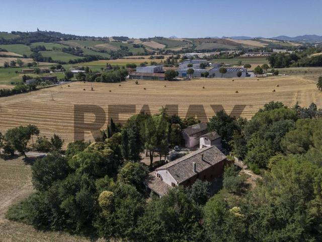 Villa Indipendente in vendita a Corinaldo, Ancona