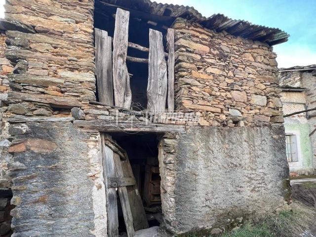 Villa Indipendente in vendita a Unione Montana di Comuni delle Valli di Lanzo, Ceronda e Casternone, Piemonte