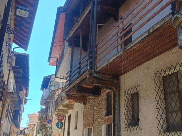 Villa Indipendente in vendita a Unione Montana di Comuni delle Valli di Lanzo, Ceronda e Casternone, Piemonte