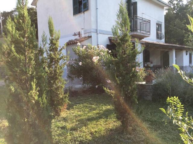 Villa Indipendente in vendita a Corleto Perticara, Basilicata
