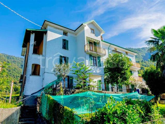 Villa Indipendente in vendita a Corna Imagna, Lombardia
