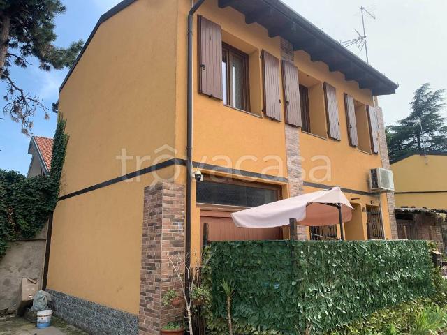Villa Indipendente in vendita a Cascina Croce, Cornaredo