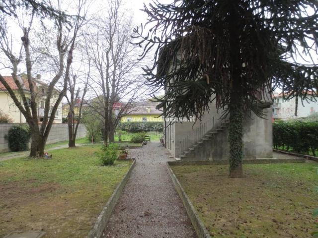 Villa Indipendente in vendita a Cornate D'adda, Lombardia