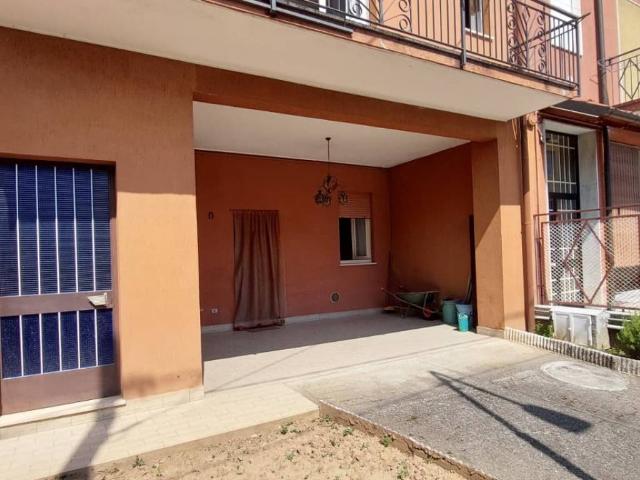 Villa Indipendente in vendita a Cornate D'adda, Lombardia