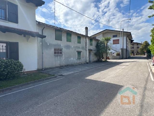 Villa Indipendente in vendita a Corno Di Rosazzo, Friuli-Venezia Giulia