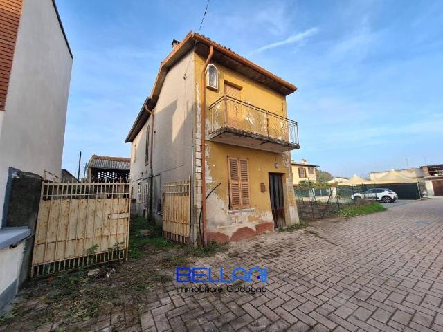 Villa Indipendente in vendita a Corno Giovine, Lombardia
