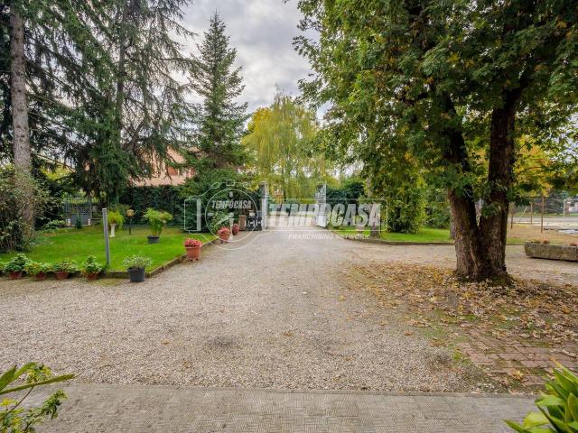 Villa Indipendente in vendita a Pianura Reggiana, Re