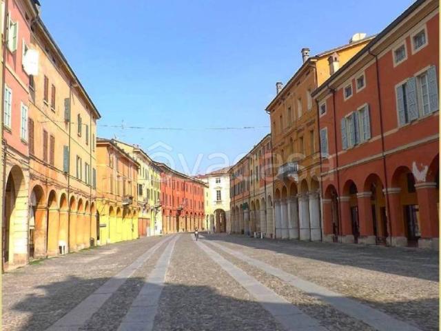Villa Indipendente in vendita a Pianura Reggiana, Re