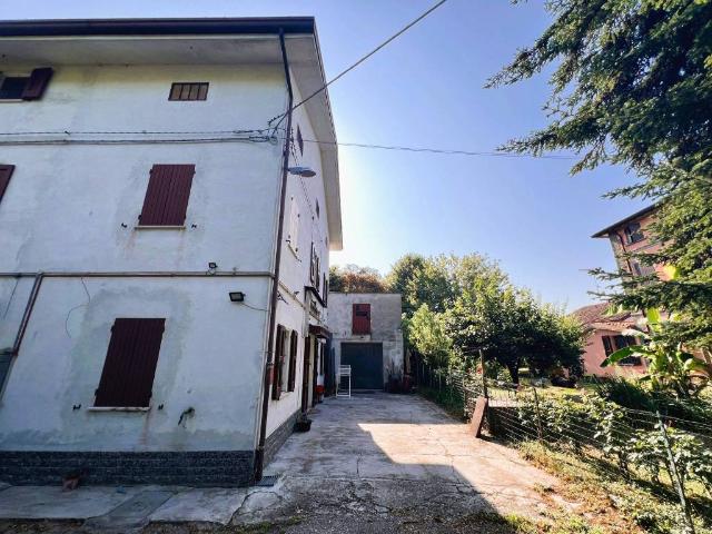 Villa Indipendente in vendita a Budrio, Correggio