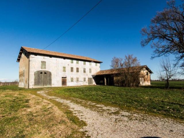 Villa Indipendente in vendita a Pianura Reggiana, Re