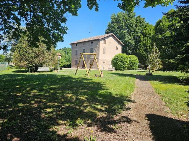 Villa Indipendente in vendita a Pianura Reggiana, Re