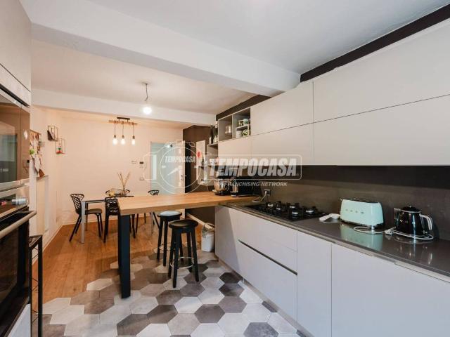 Villa Indipendente in vendita a Pianura Reggiana, Re