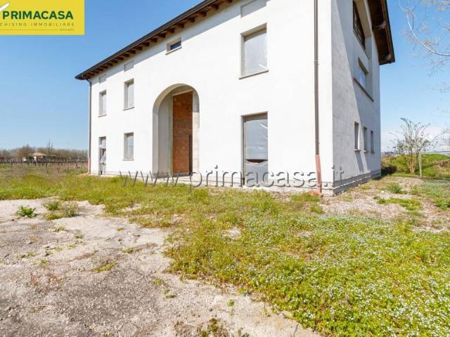 Villa Indipendente in vendita a Pianura Reggiana, Re