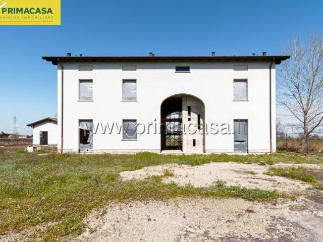 Villa Indipendente in vendita a Pianura Reggiana, Re