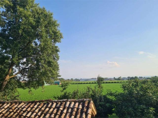Villa Indipendente in vendita a Pianura Reggiana, Re