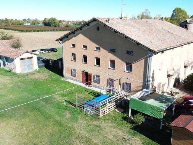Villa Indipendente in vendita a Pianura Reggiana, Re