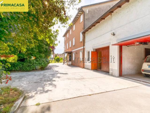 Villa Indipendente in vendita a Pianura Reggiana, Re