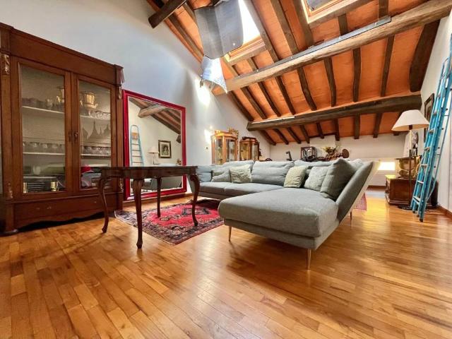 Villa Indipendente in vendita a Pianura Reggiana, Re