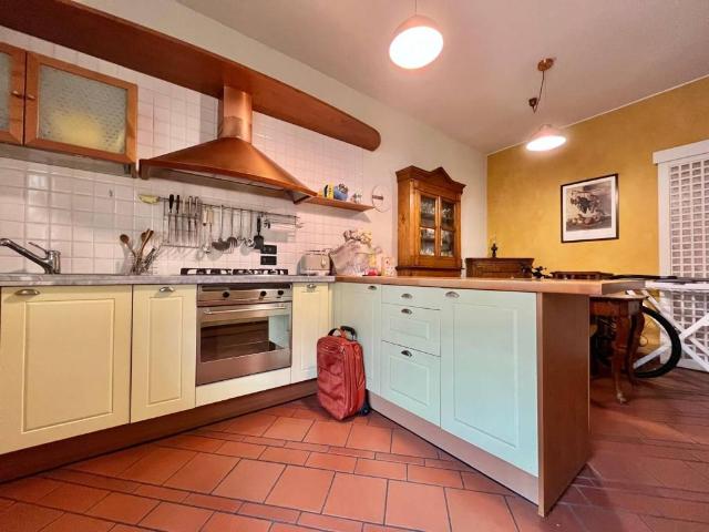 Villa Indipendente in vendita a Pianura Reggiana, Re