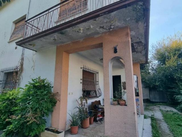 Villa Indipendente in vendita a San Quirino, Correggio