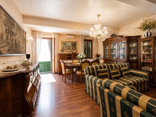 Villa Indipendente in vendita a Pianura Reggiana, Re