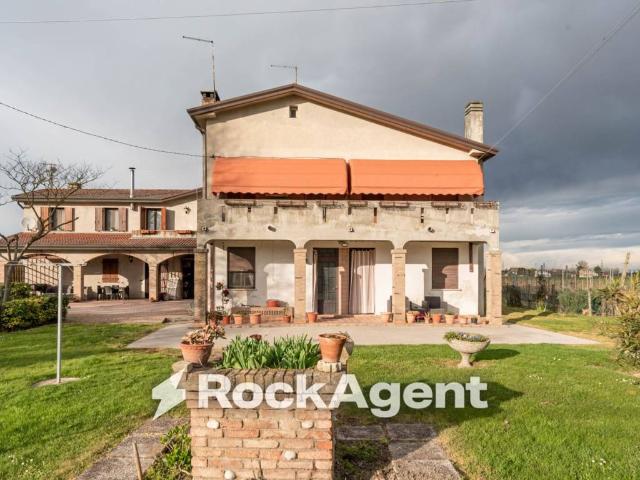 Villa Indipendente in vendita a Correzzola, Veneto