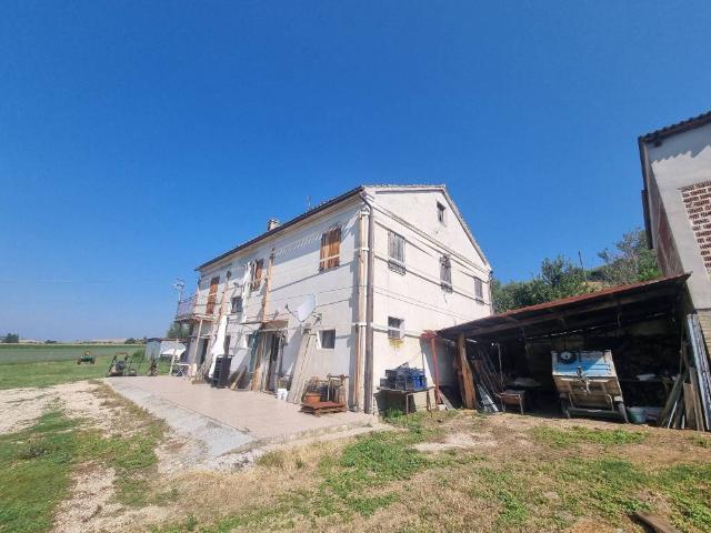 Villa Indipendente in vendita a Petriolo, Macerata
