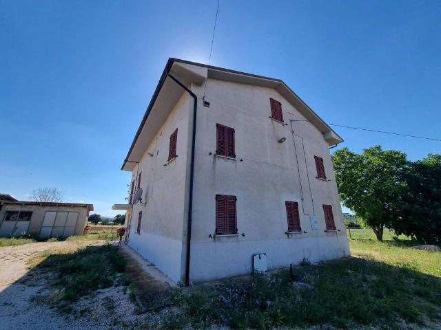 Villa Indipendente in vendita a Marche, Macerata