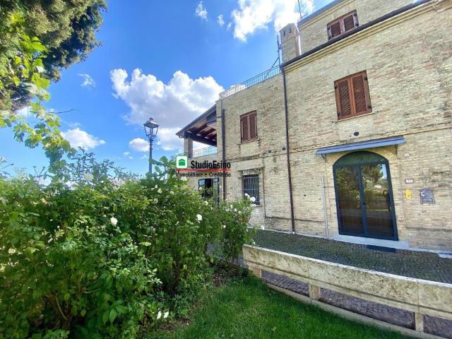 Villa Indipendente in vendita a Unione dei Comuni della Val Vibrata, Corropoli