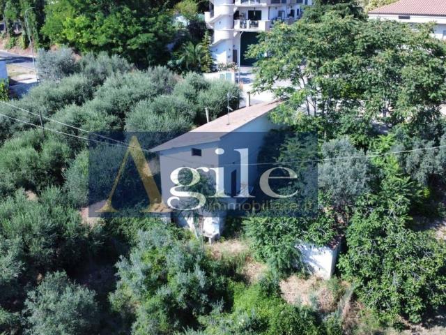 Villa Indipendente in vendita a Unione dei Comuni della Val Vibrata, Corropoli