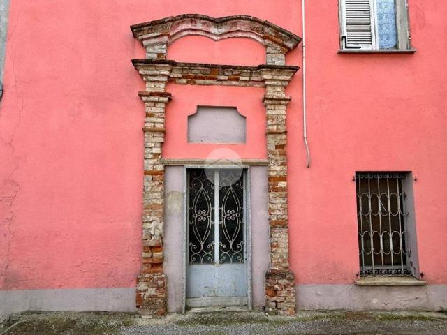 Villa Indipendente in vendita a Piemonte, Asti