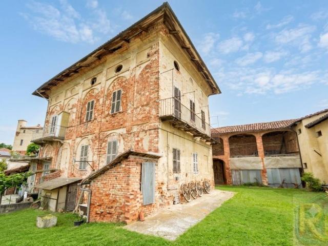 Villa Indipendente in vendita a Piemonte, Asti