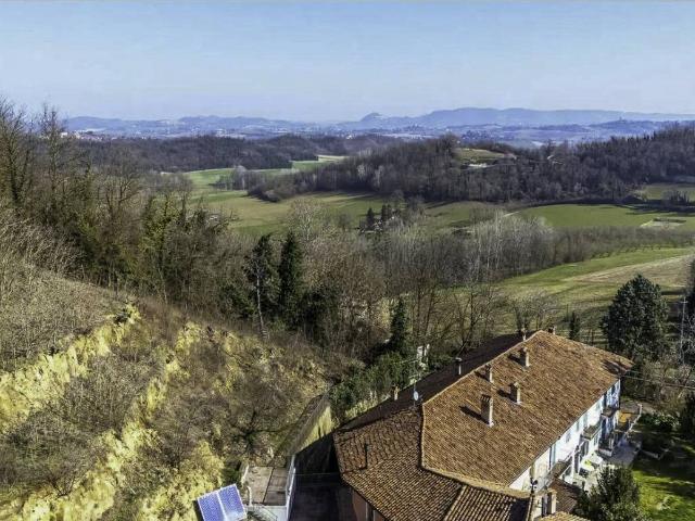 Villa Indipendente in vendita a Cortanze, Asti