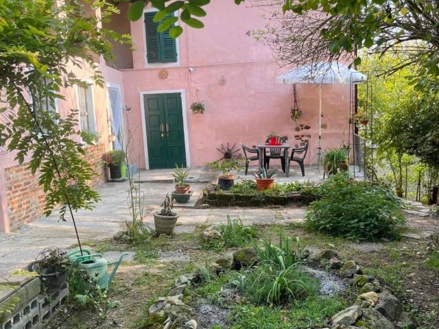 Villa Indipendente in vendita a Piemonte, Asti