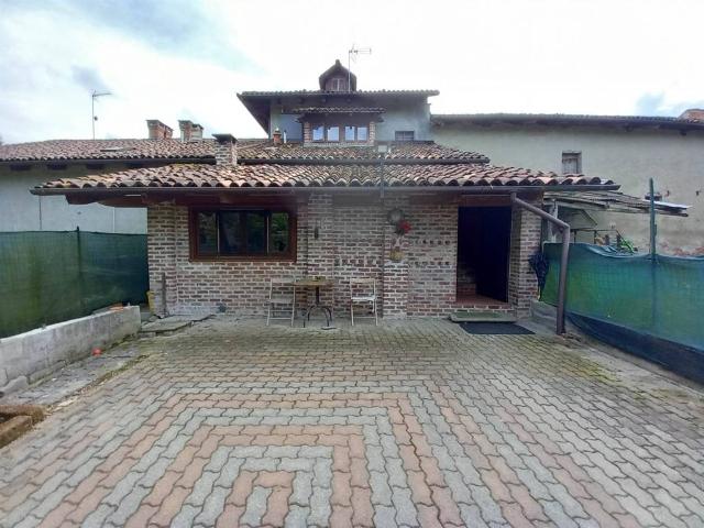 Villa Indipendente in vendita a Piemonte, Asti