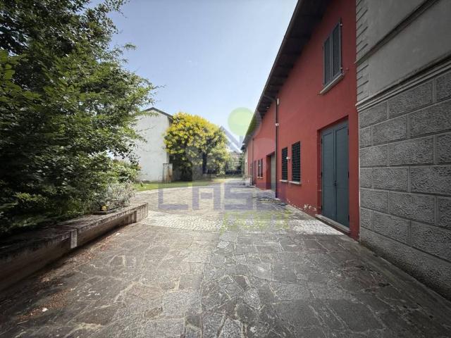 Villa Indipendente in vendita a Corte De' Frati, Lombardia