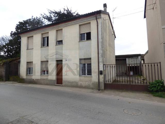 Villa Indipendente in vendita a Corte De' Frati, Lombardia