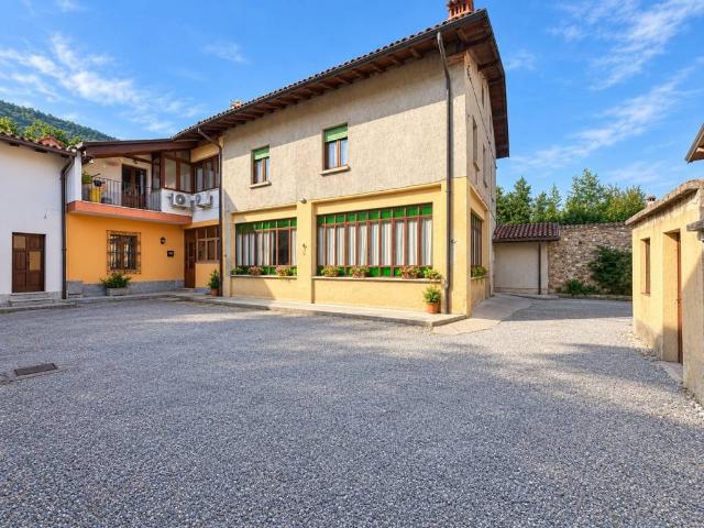 Villa Indipendente in vendita a Colombaro, Corte Franca