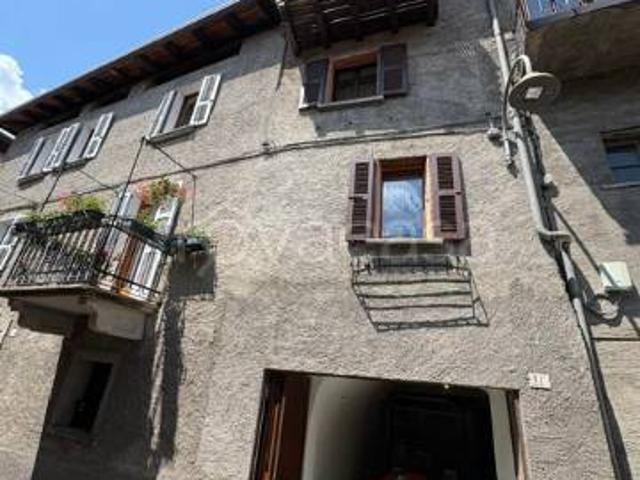 Villa Indipendente in vendita a Comunità montana della valle Camonica, Edolo
