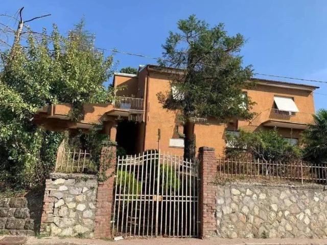 Villa Indipendente in vendita a Cortona, Toscana