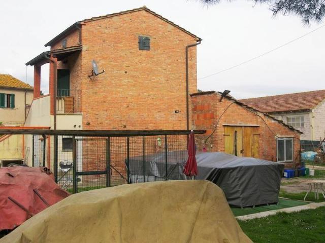 Villa Indipendente in vendita a Camucia, Cortona