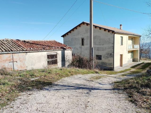 Villa Indipendente in vendita a Corvara, Abruzzo