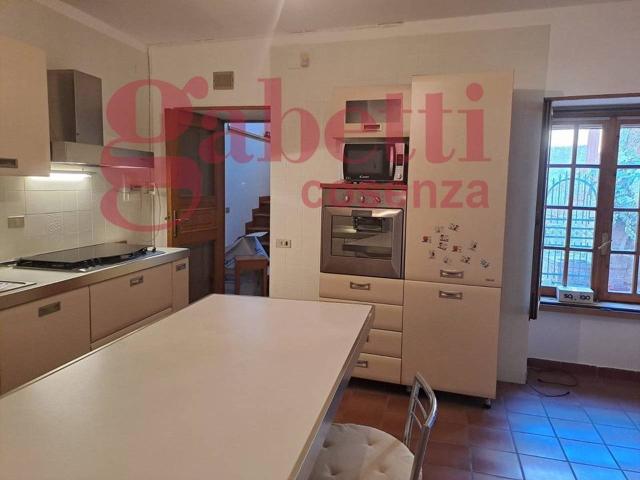 Villa Indipendente in vendita a Calabria, Cosenza
