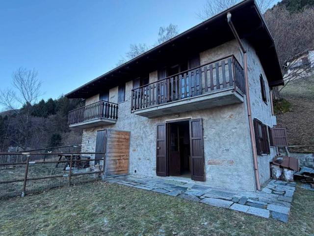 Villa Indipendente in vendita a Cosio Valtellino, Lombardia